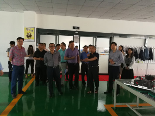 我院課題組赴漣源市開展《婁底資源型城市轉(zhuǎn)型升級,深化供給側(cè)結(jié)構(gòu)性改革》課題調(diào)研