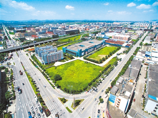 高新區(qū)（江海區(qū)）搶抓粵港澳大灣區(qū)紅利，打造一流營(yíng)商環(huán)境 把抓改革落實(shí)擺